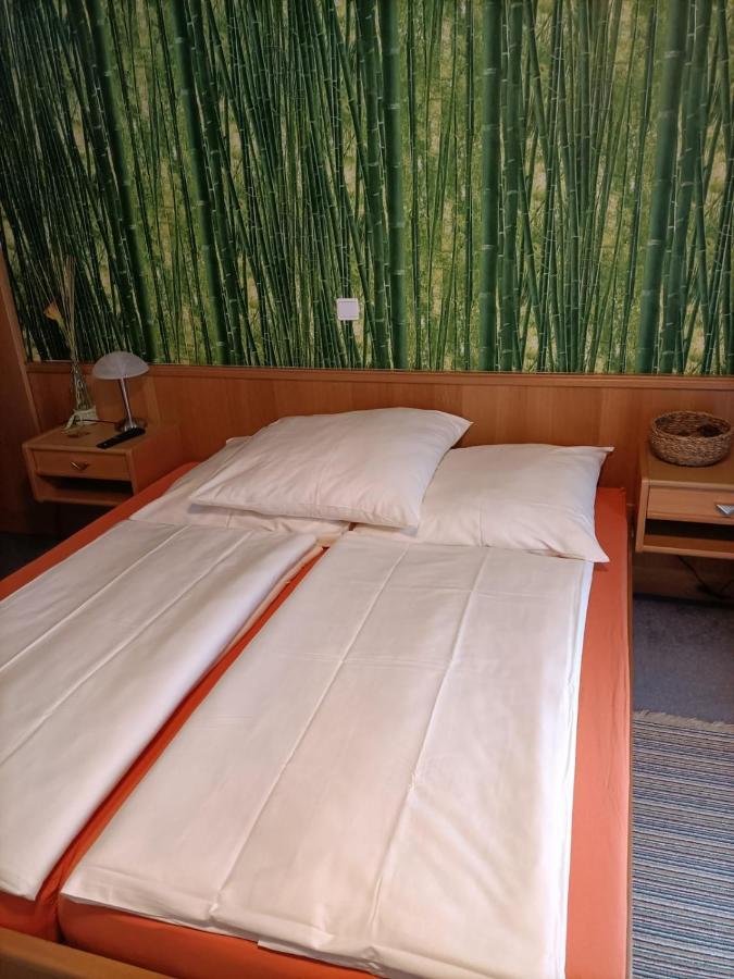 Hotel-Restaurant Babylon Dierdorf Bagian luar foto